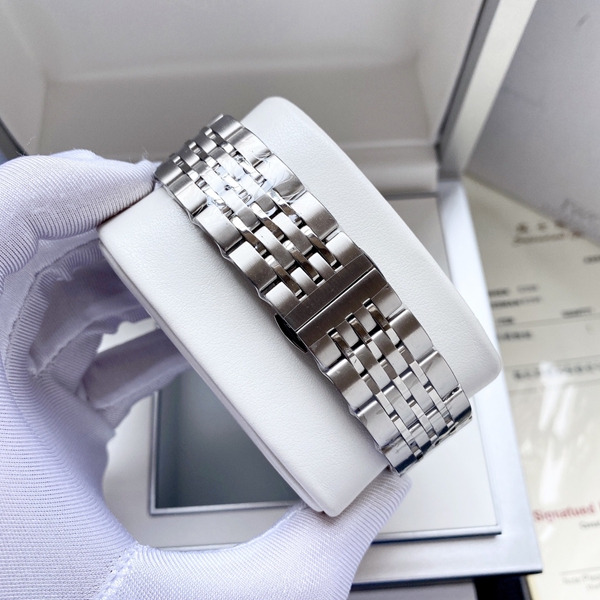 アイ・ダブリュー・シー着用イメージ